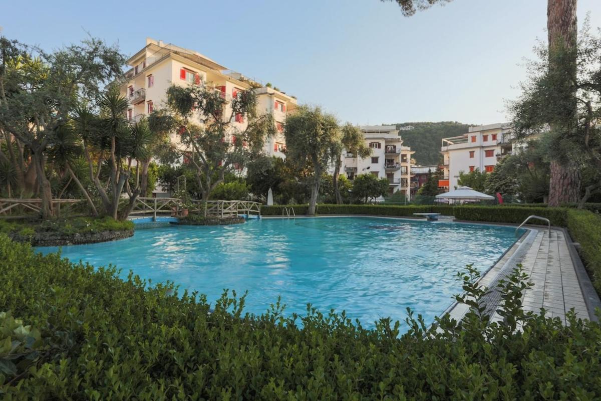 Sorrentovibes - Modern Apartment With Terrace, Swimming Pool&Tennis Экстерьер фото