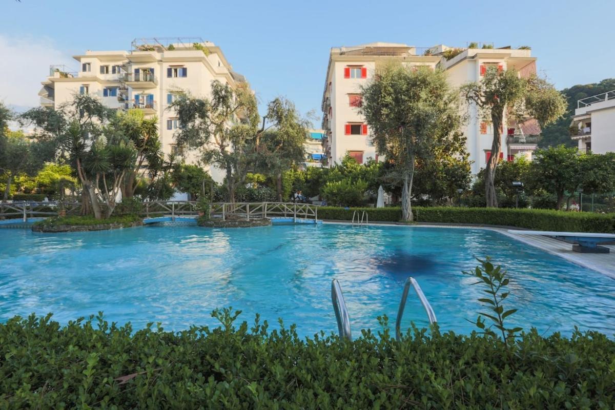 Sorrentovibes - Modern Apartment With Terrace, Swimming Pool&Tennis Экстерьер фото